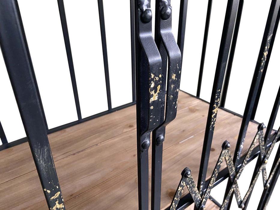 Alivator kast metaal en houten plank