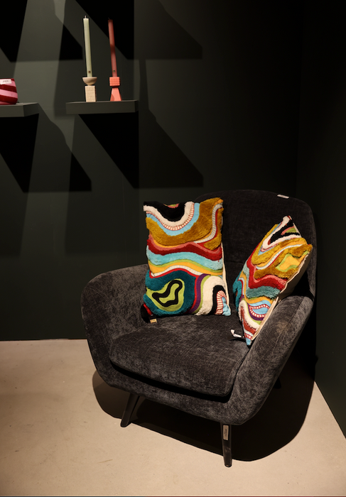 Donny Antraciet fauteuil zwarte houten poten