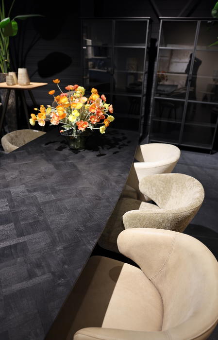 Fieron Zwarte acaiahouten eettafel ovaal 240cm